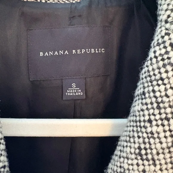 Banana Republic | Classic Black and White Tweed Midi Coat | Small - Picture 6 of 12